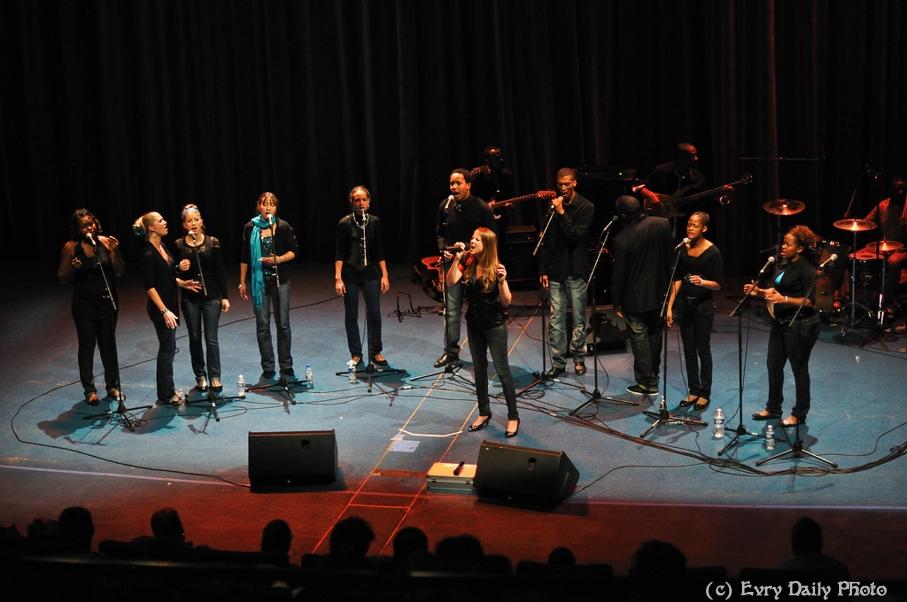 Evry Daily Photo - Telethon Evry 2010 - Concert Evry University Gospel - large - 5244062362.jpg